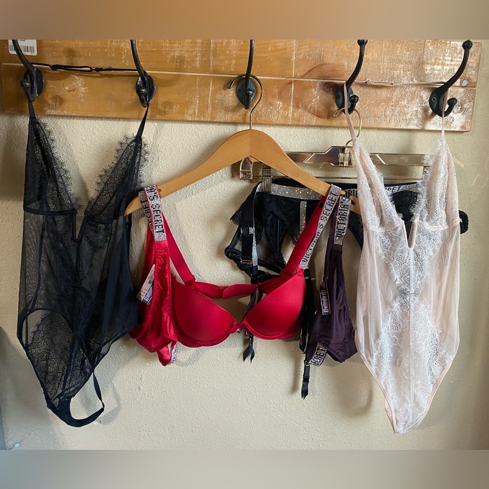 Super sexy NWT Victoria’s Secret Bundle